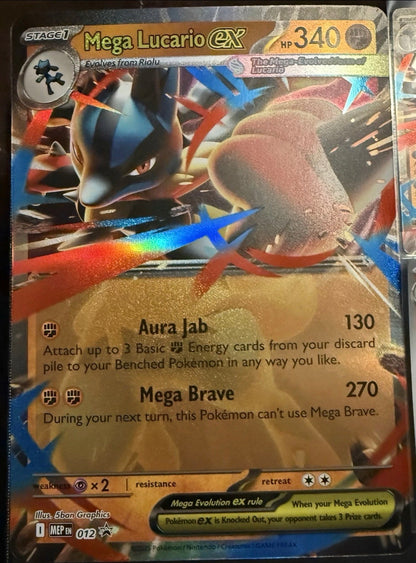 Jumbo Mega Lucario EX Bundle1